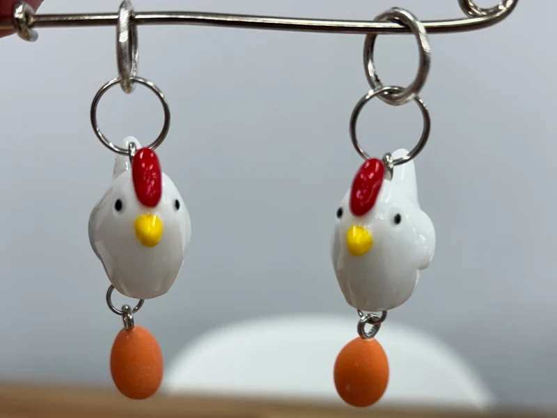 2 chicken and egg markers