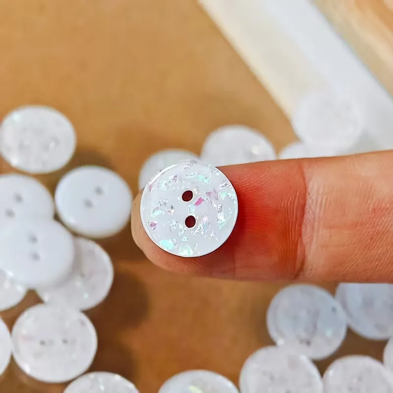 5 white acrylic buttons with glitter (15mm)