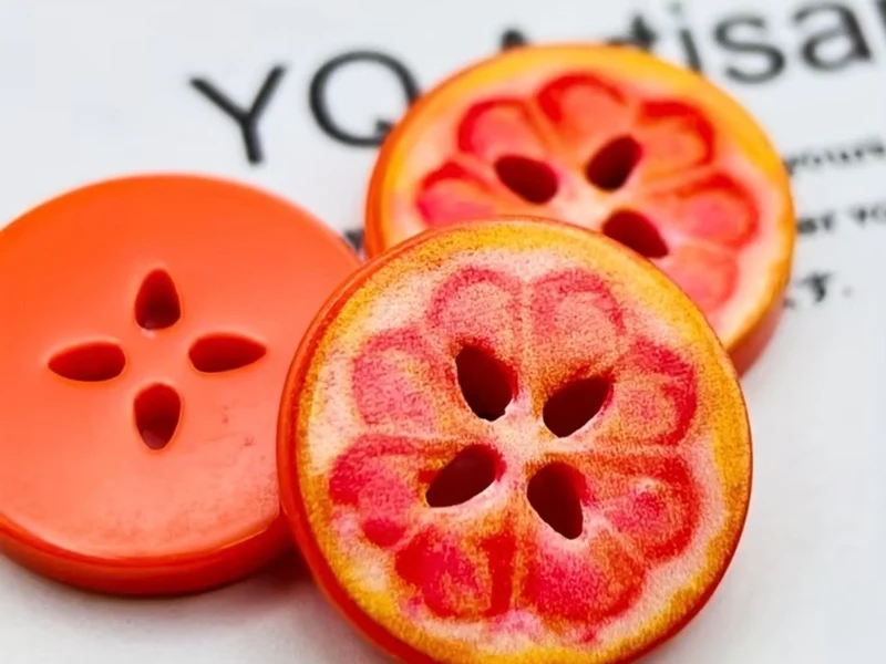 5 orange acrylic buttons (15mm)