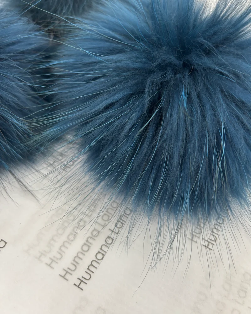 Teal fur pompom, 17-20cm