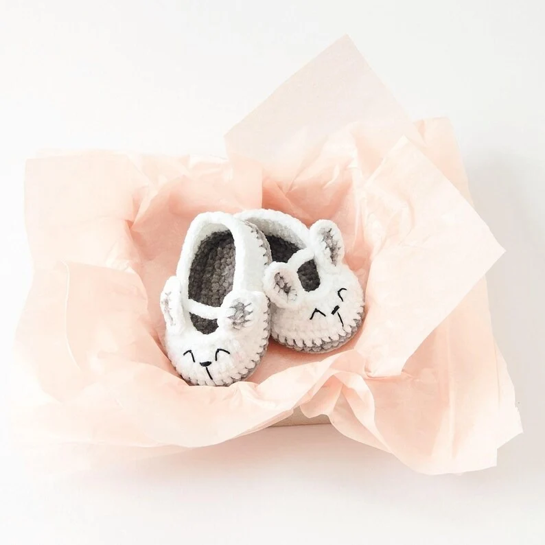 Baby Booties (In French)