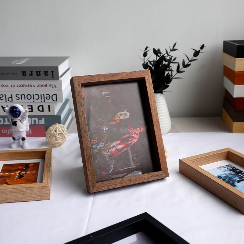 Eleganter Holzdisplayrahmen für die Wohnkultur