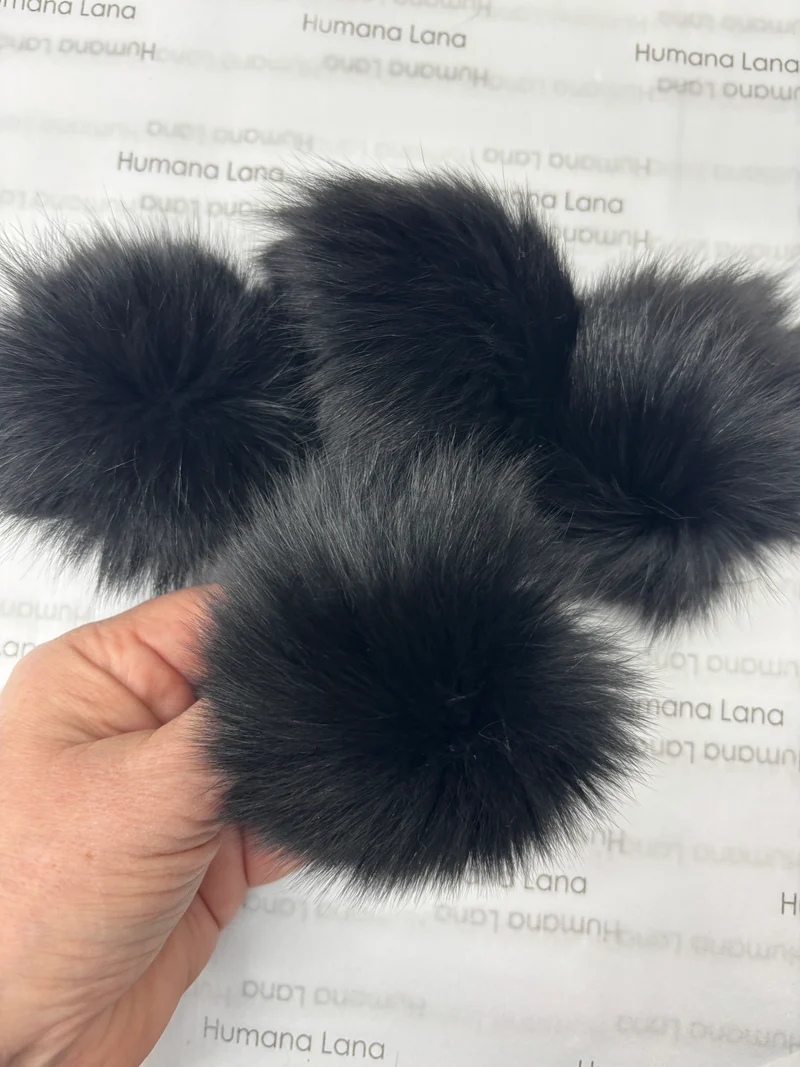 Mini fox pompom 9-10cm with elastic