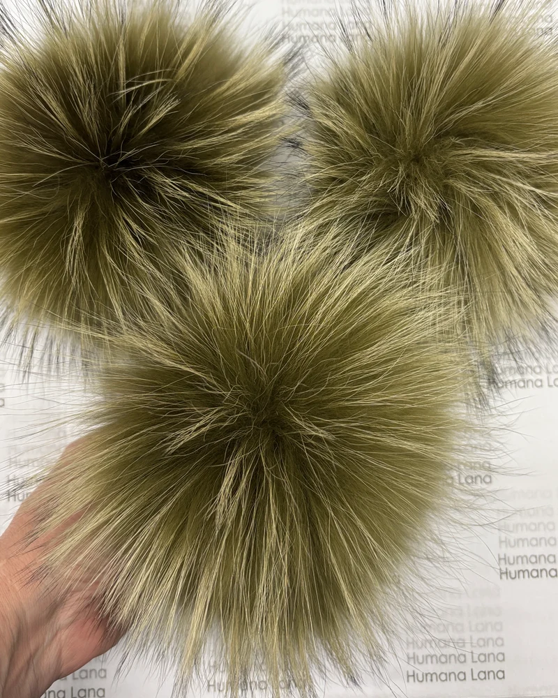 Army fur pompom, 17-20cm