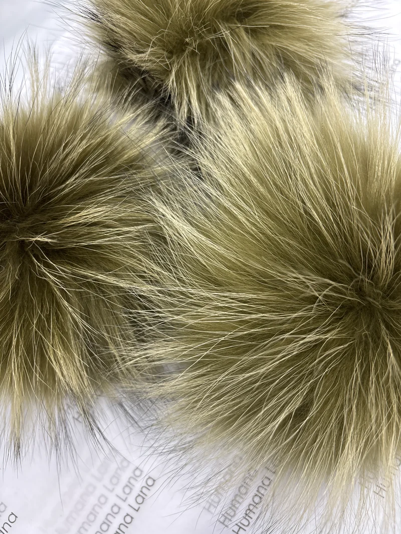Army fur pompom, 17-20cm