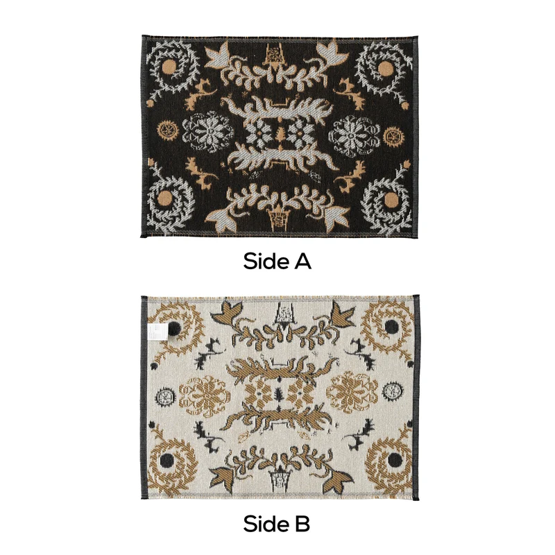 Wendbarer Jacquard-Schal mit ornamentaler Webstruktur