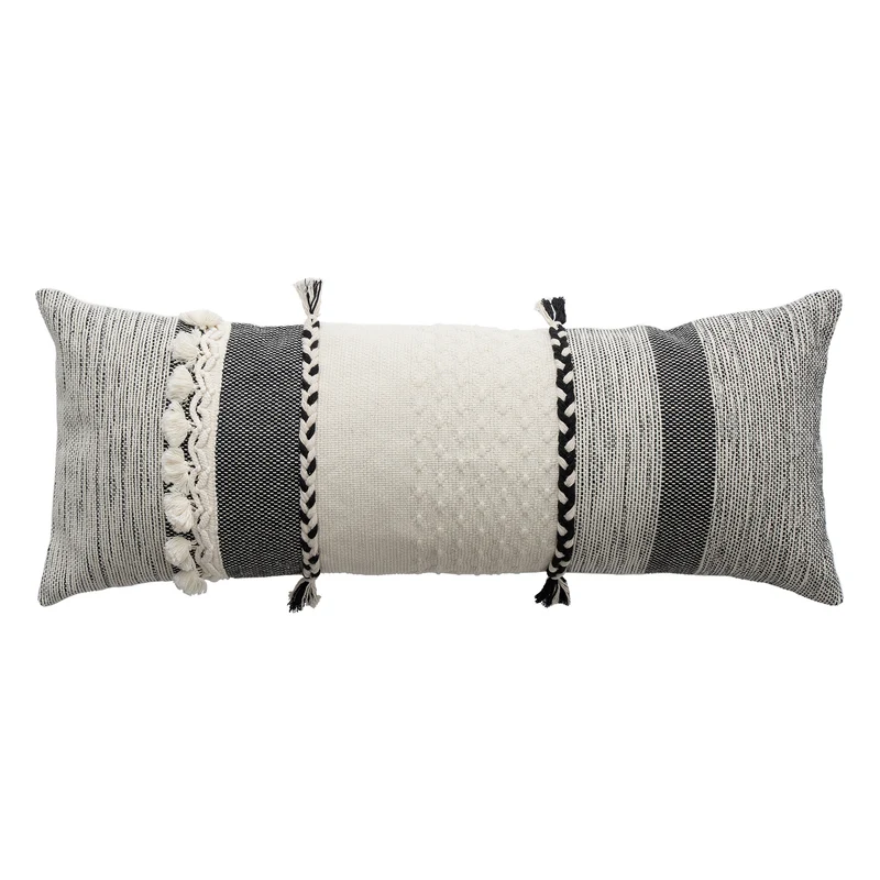 Rechteckiges Boho-Lumbar-Kissen mit geflochtenen Bändern und Quasten