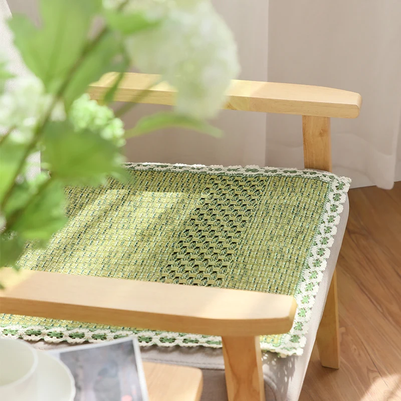 Gepolsterte Stuhlsitzauflage im karierten Retro‑Jacquard mit Bindeschlaufen