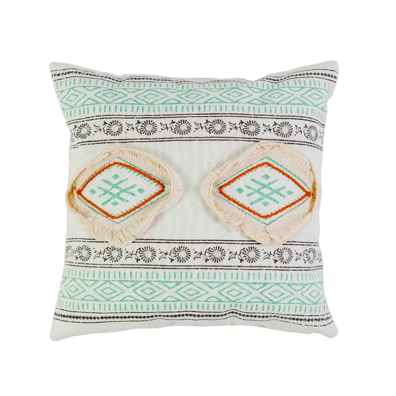 Quadratischer dekorativer Kissenbezug im Boho-Blockprint mit geflochtenen Quasten