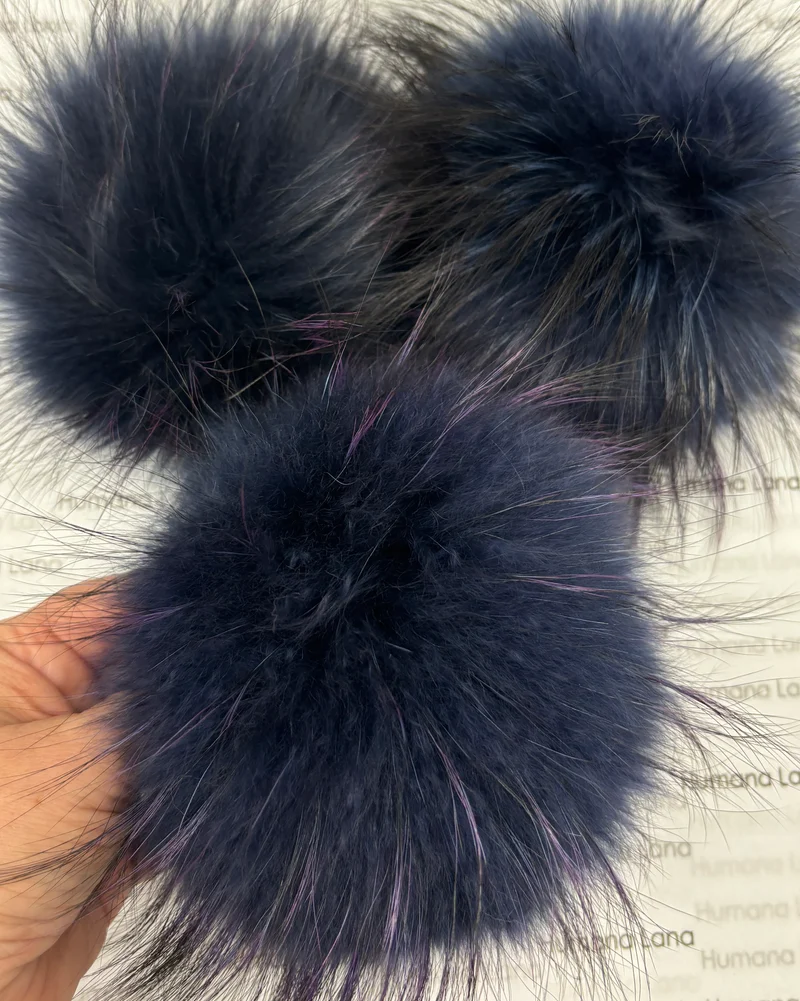 Blue-violet fur pompom, 17-20cm