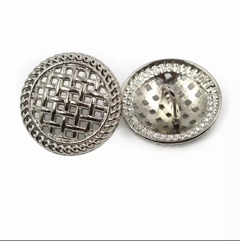 2 round metal buttons 22mm