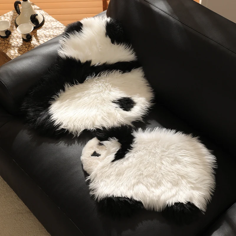 Plüsch-Sitzpouf in Schafform mit kuscheligem Kunstfellbezug