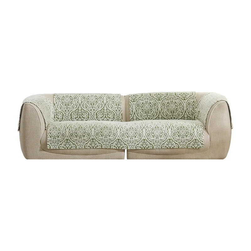 dreisitziges Sofa mit abnehmbaren Jacquard‑Schonbezügen und geschwungenen Armlehnen
