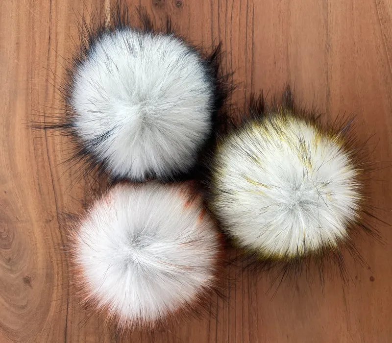 Faux fur pompom 15-16cm (1005)