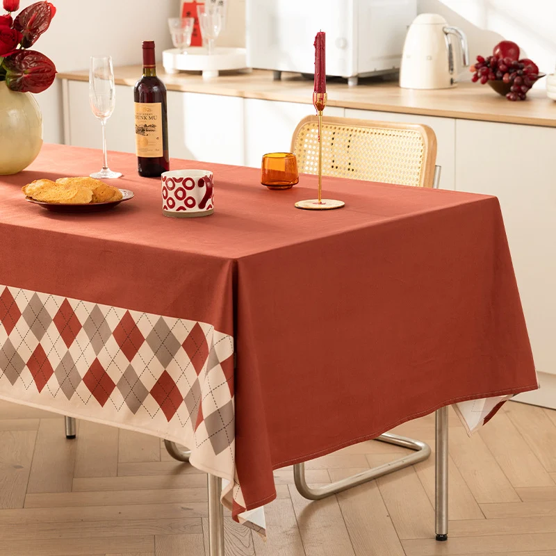 Bedruckte rechteckige Tischdecke aus pflegeleichtem Polyester mit dekorativer Saum-Bordüre