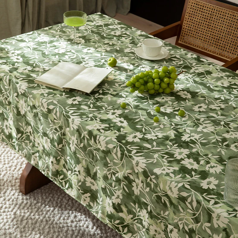 Rechteckige Tischdecke im Aquarell‑Blütenprint aus Baumwoll‑Leinen mit Fleckschutz und schwerer Webqualität