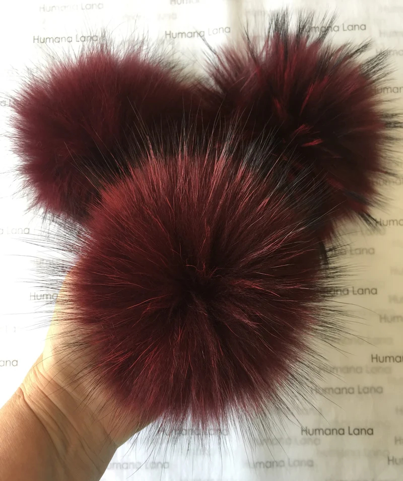 Burgundy fur pompoms, 17 to 20 cm