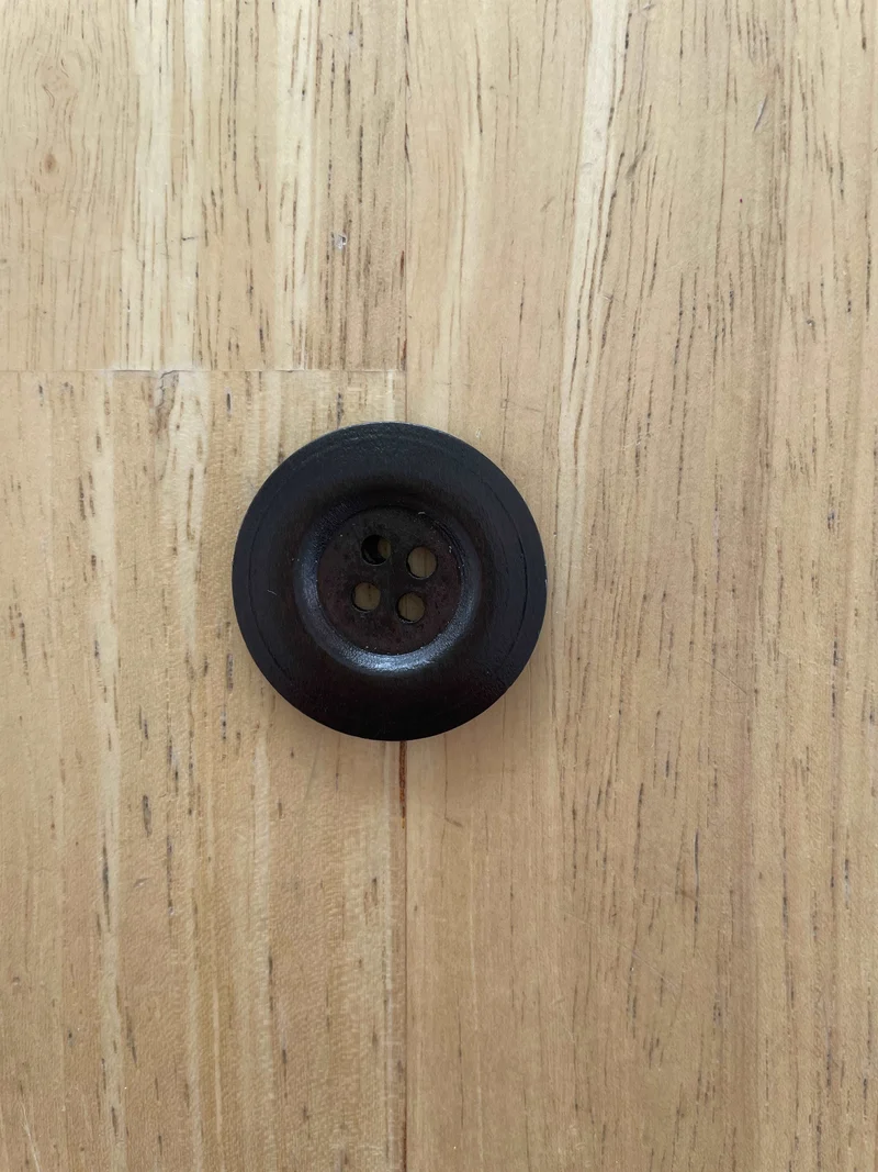Wooden button (30mm)