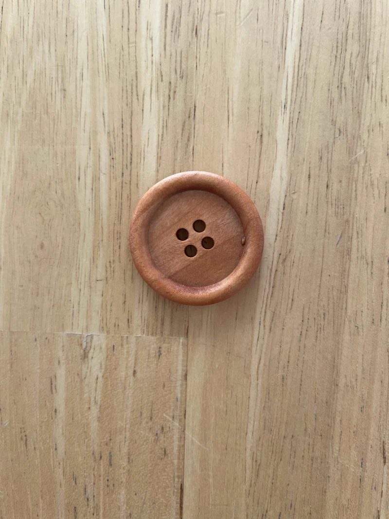 Wooden button (30mm)