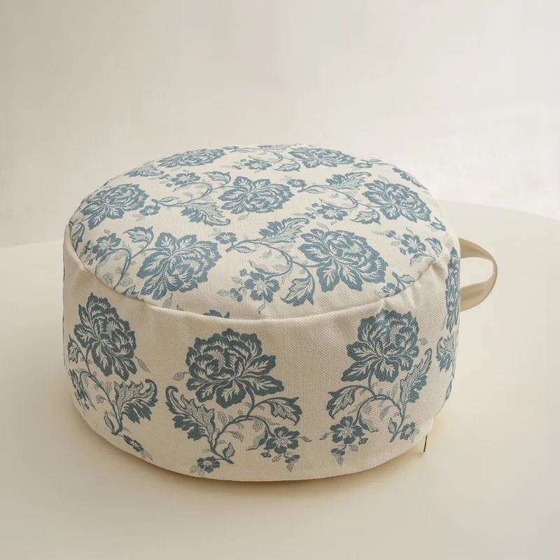 Sitzpouf‑Meditationskissen mit floraler Jacquard‑Hülle und Tragegriff