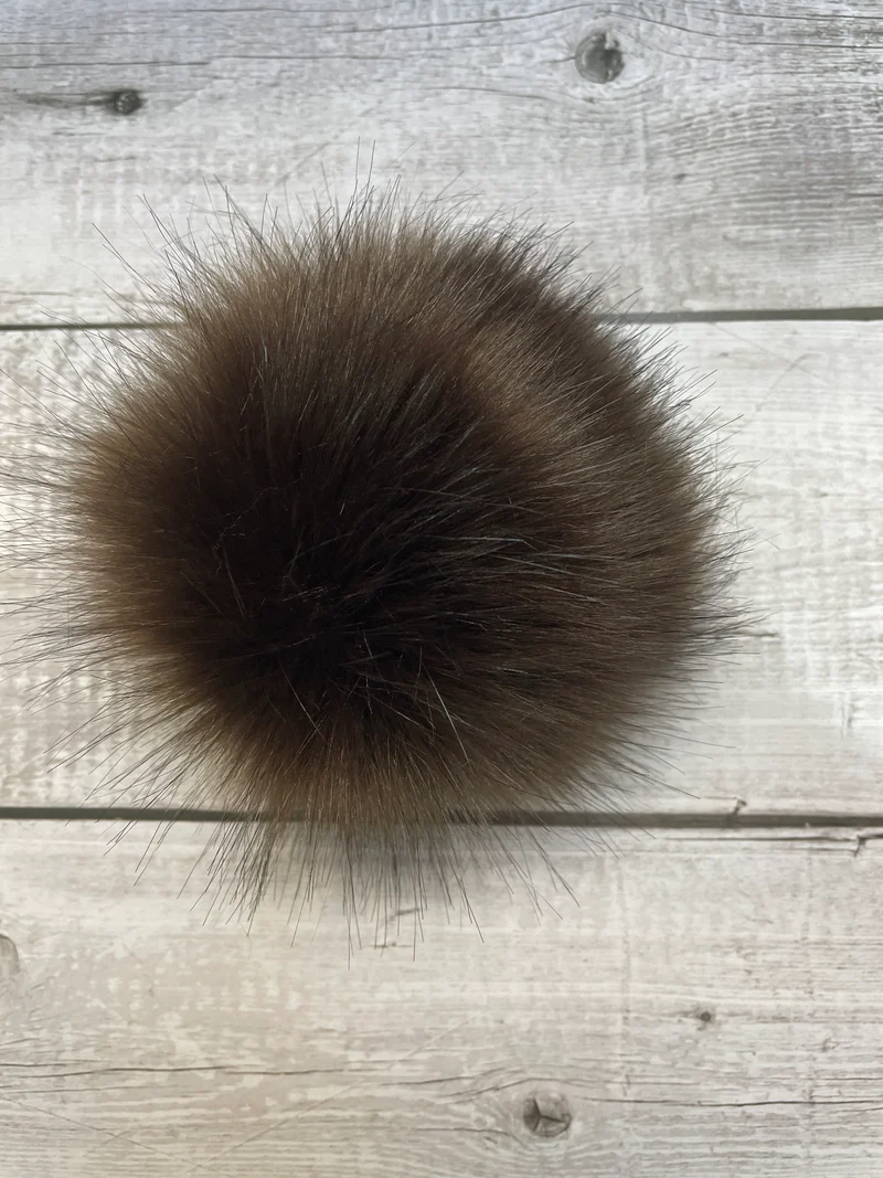 Faux fur pompom 11-12cm (1008)