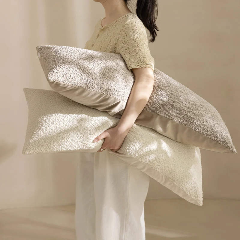 Extra-langes ergonomisches Bouclé-Lendenkissen