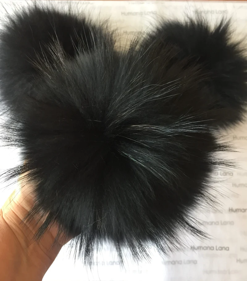 Black fur pompom, 17-20cm