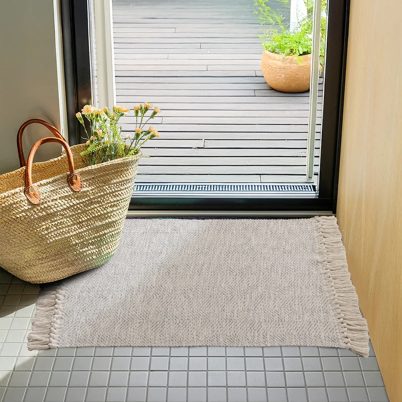 Handgewebter Läuferteppich mit Chevron-Weave und langen Fransen
