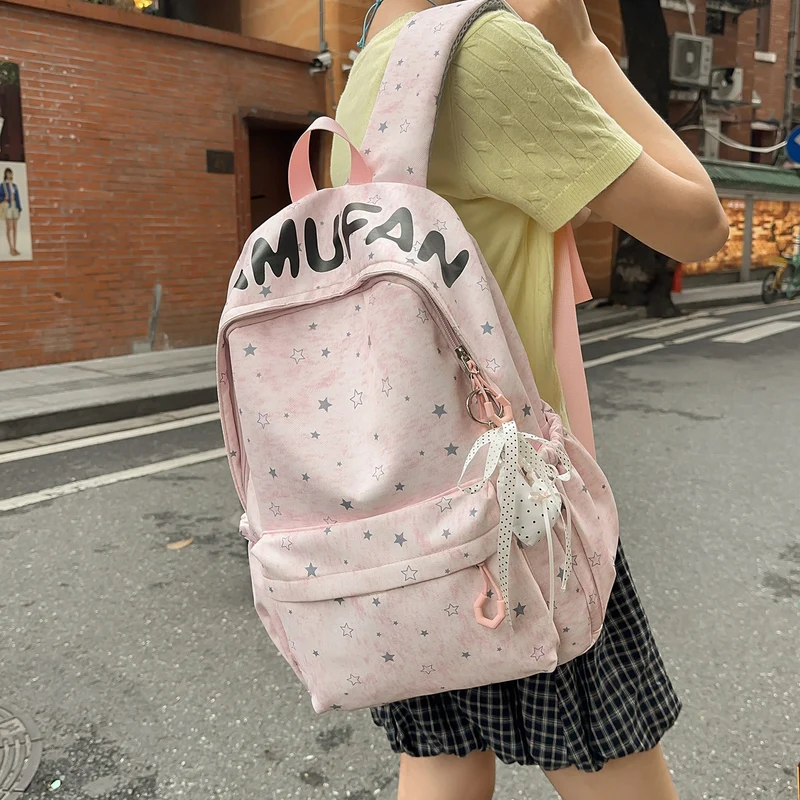 Lässiger mit Sternen verzierten Rucksack Karnz