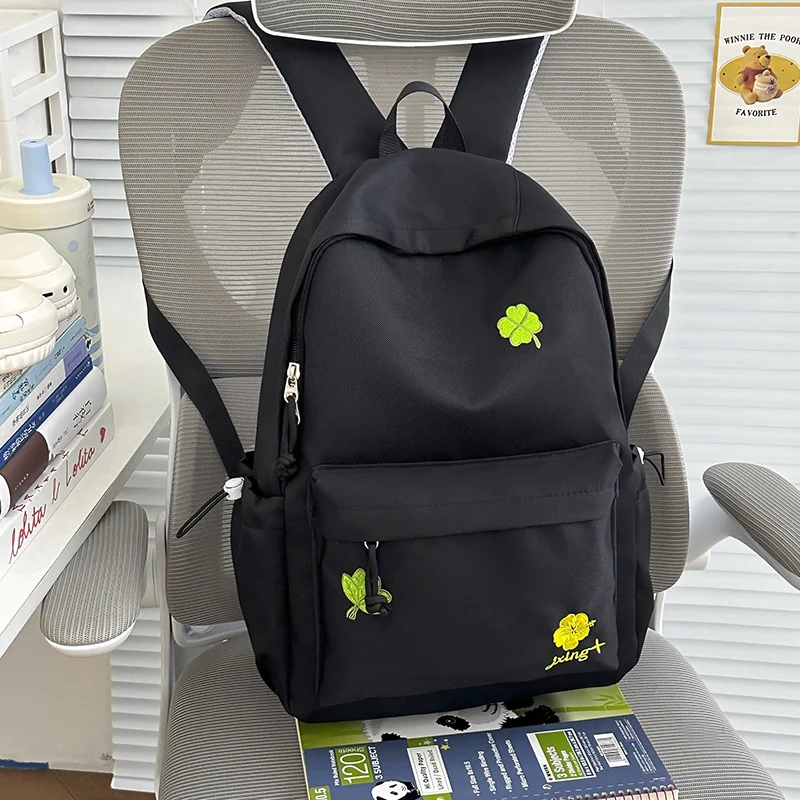 Casual Multi-Pocket Rucksack mit lustigen Akzenten Karnz