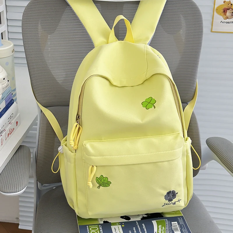 Casual Multi-Pocket Rucksack mit lustigen Akzenten Karnz