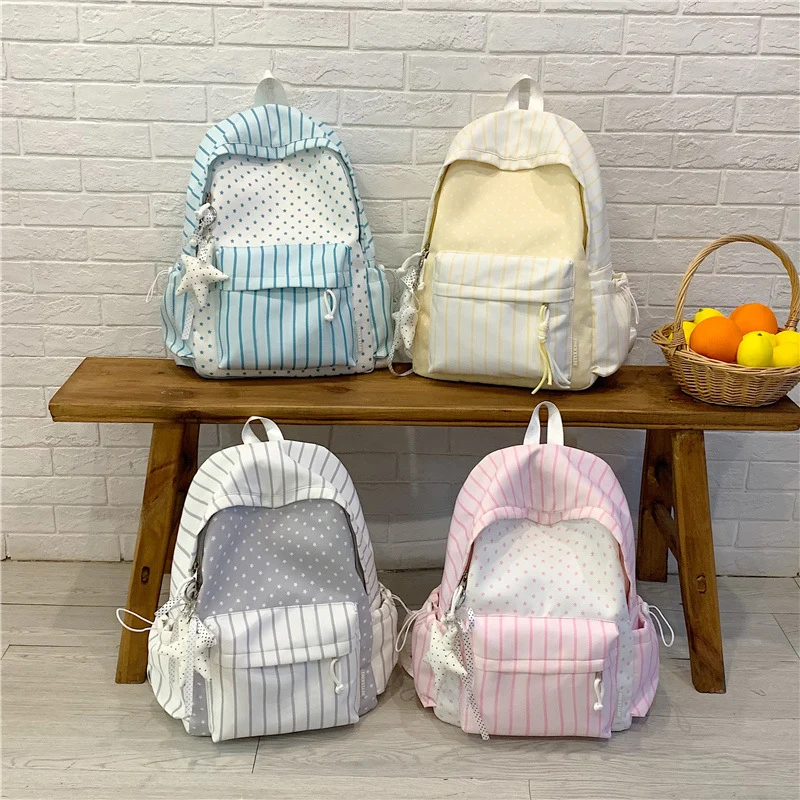 Charmanter Streifenmuster-Rucksack Karnz
