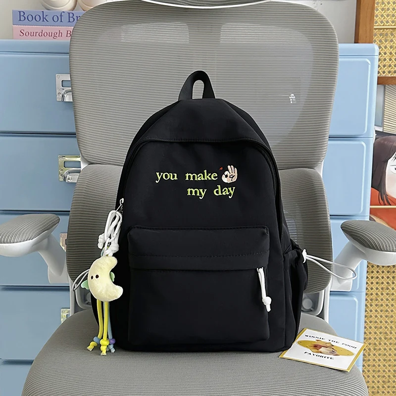 Lässiger bestickter Mini-Rucksack Karnz