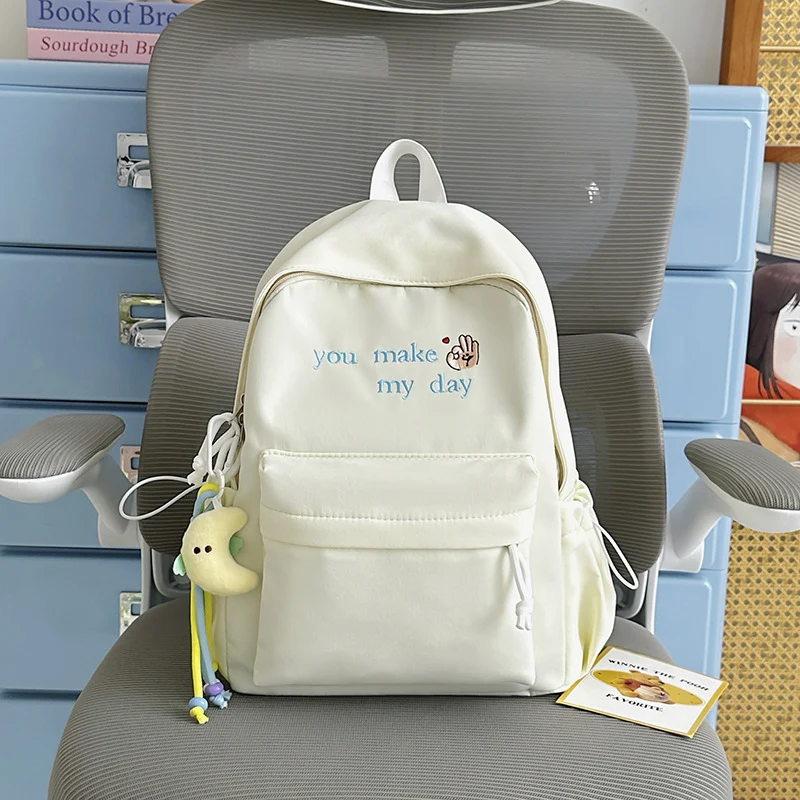 Lässiger bestickter Mini-Rucksack Karnz