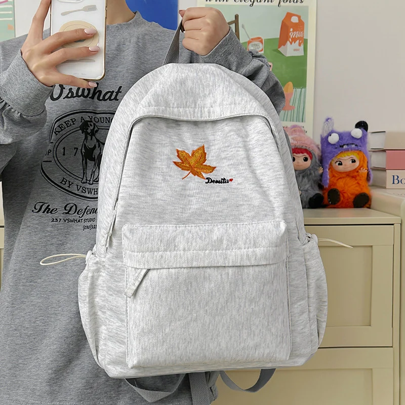 Lässiger bestickter Blatt-Rucksack Karnz