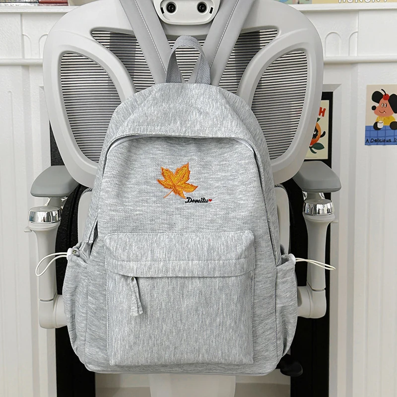 Lässiger bestickter Blatt-Rucksack Karnz