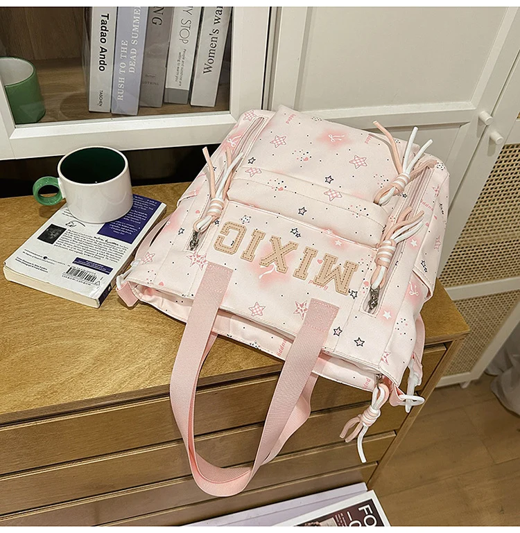 Trendige Illustrierte Grafik Rucksack Karnz