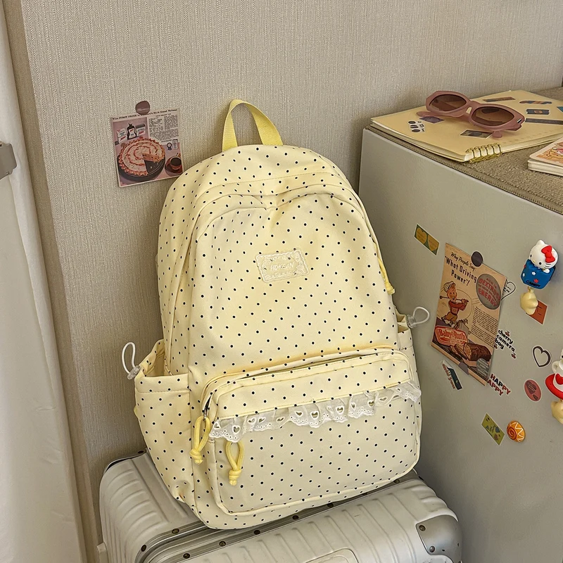 Charmanter gepunkteter Rucksack Karnz