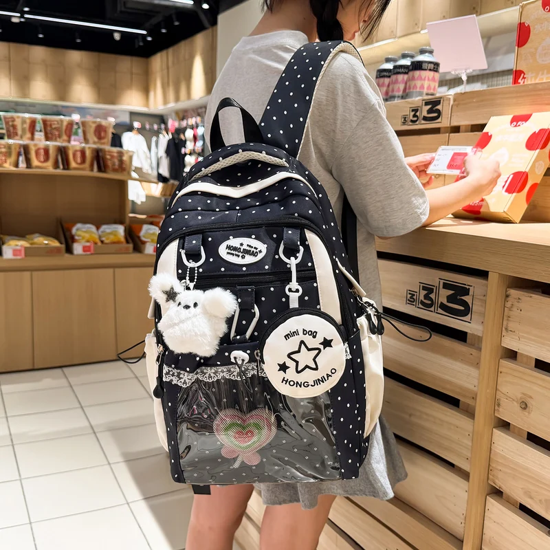 Charmanter gepunkteter Rucksack Karnz