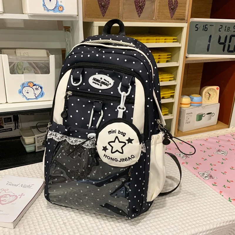 Charmanter gepunkteter Rucksack Karnz