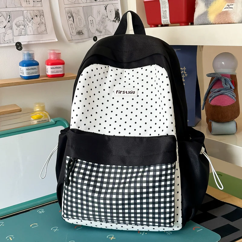 Charmanter gemusterter Tagesrucksack Karnz