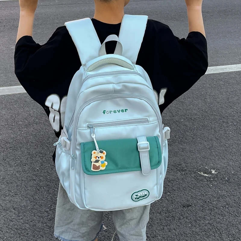 Charmanter Mehrfach-Taschen Rucksack Karnz