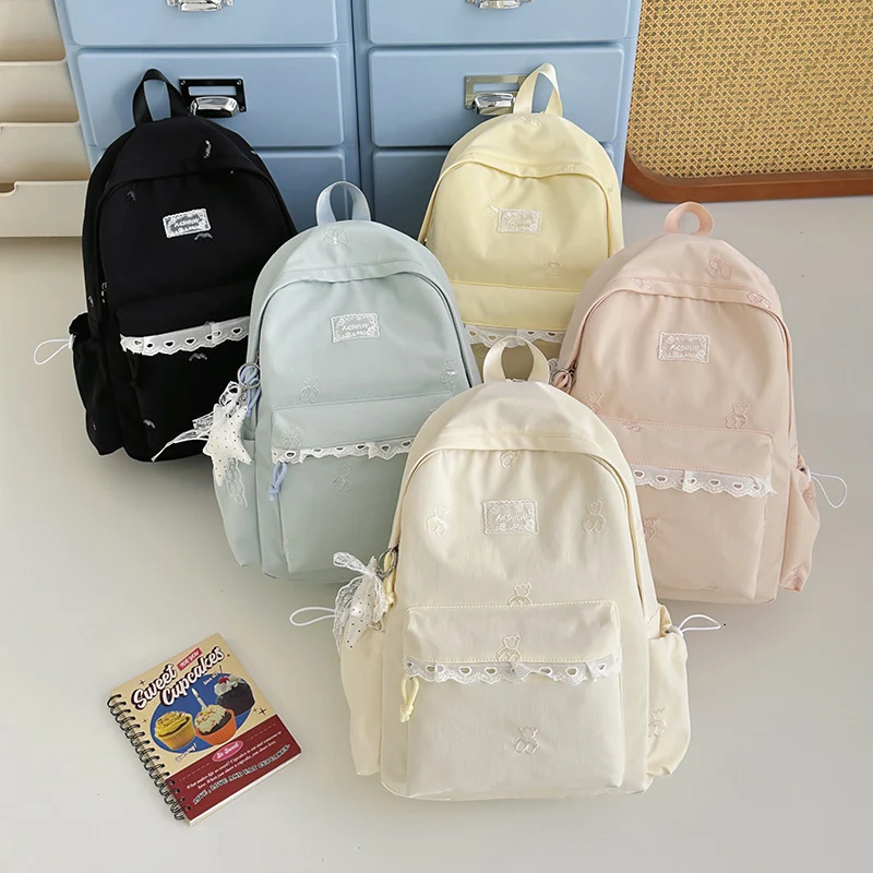 Charmanter bestickter Rucksack Karnz