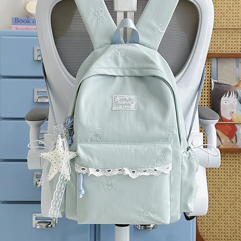 Charmanter bestickter Rucksack Karnz