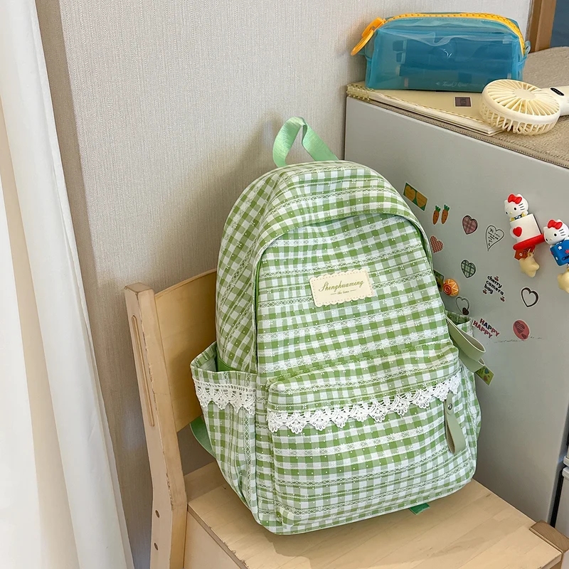 Charmanter bestickter Rucksack Karnz