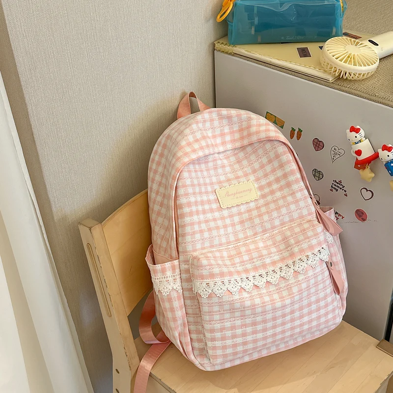 Charmanter bestickter Rucksack Karnz