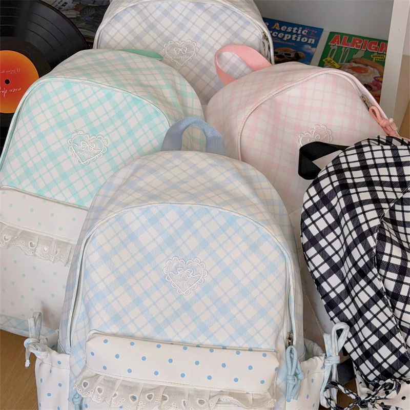 Charmanter Dekorativer Rucksack Karnz