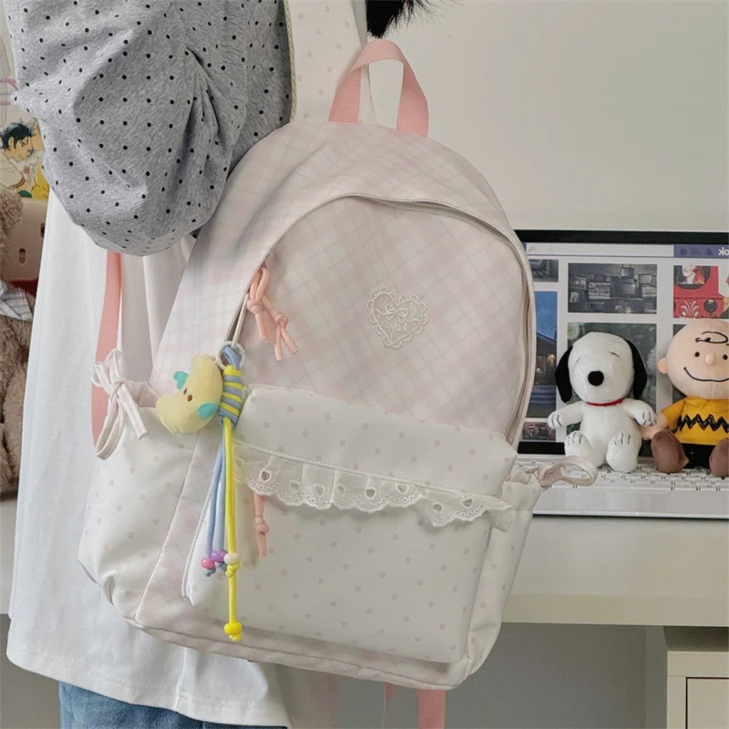 Charmanter Dekorativer Rucksack Karnz