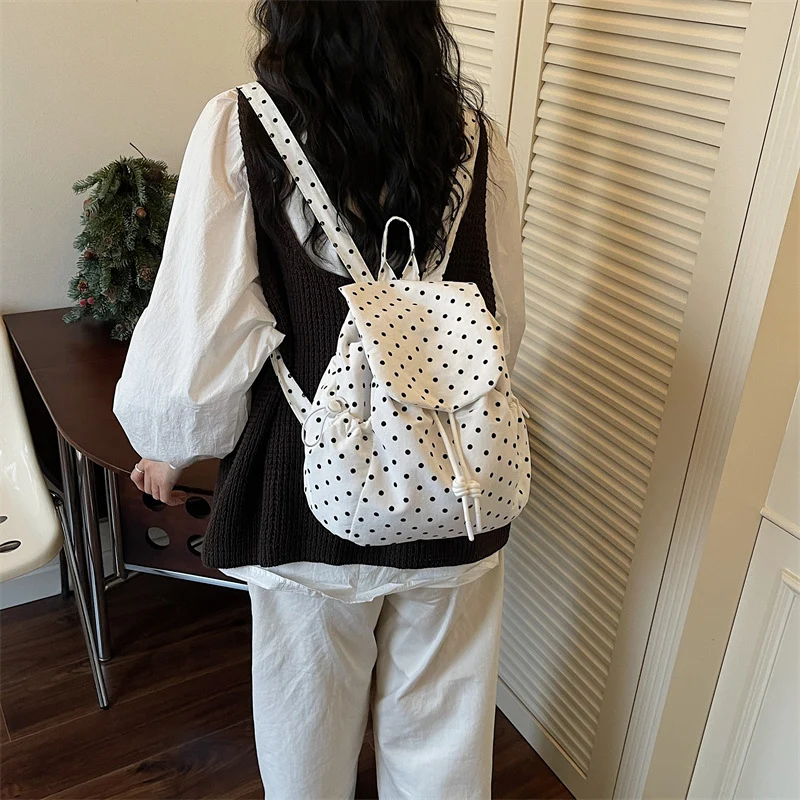 Lässiger Kordelzug-Punktemotiv-Rucksack Karnz