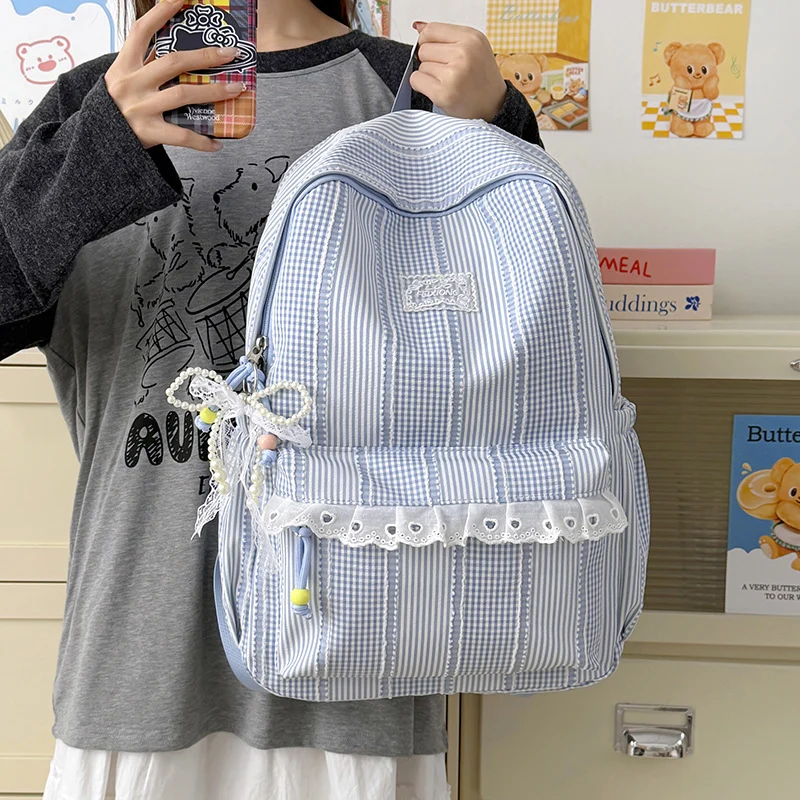 Stylischer gestreifter Design-Rucksack Karnz